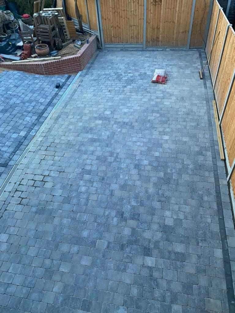 Driveway with decorative border