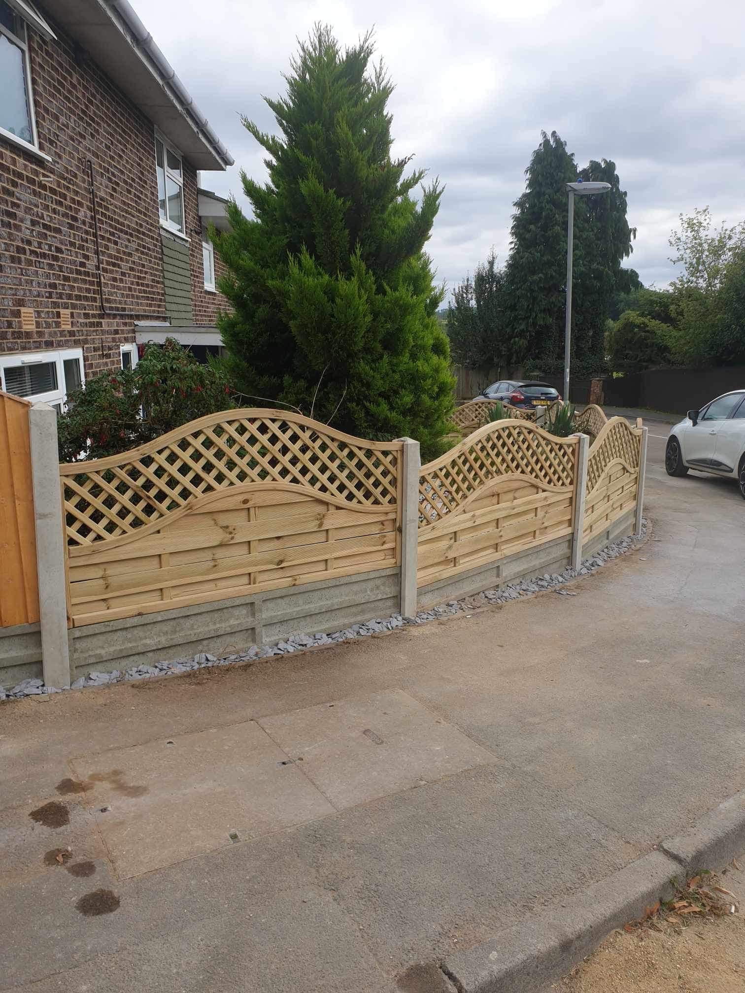 Front garden fencing installation