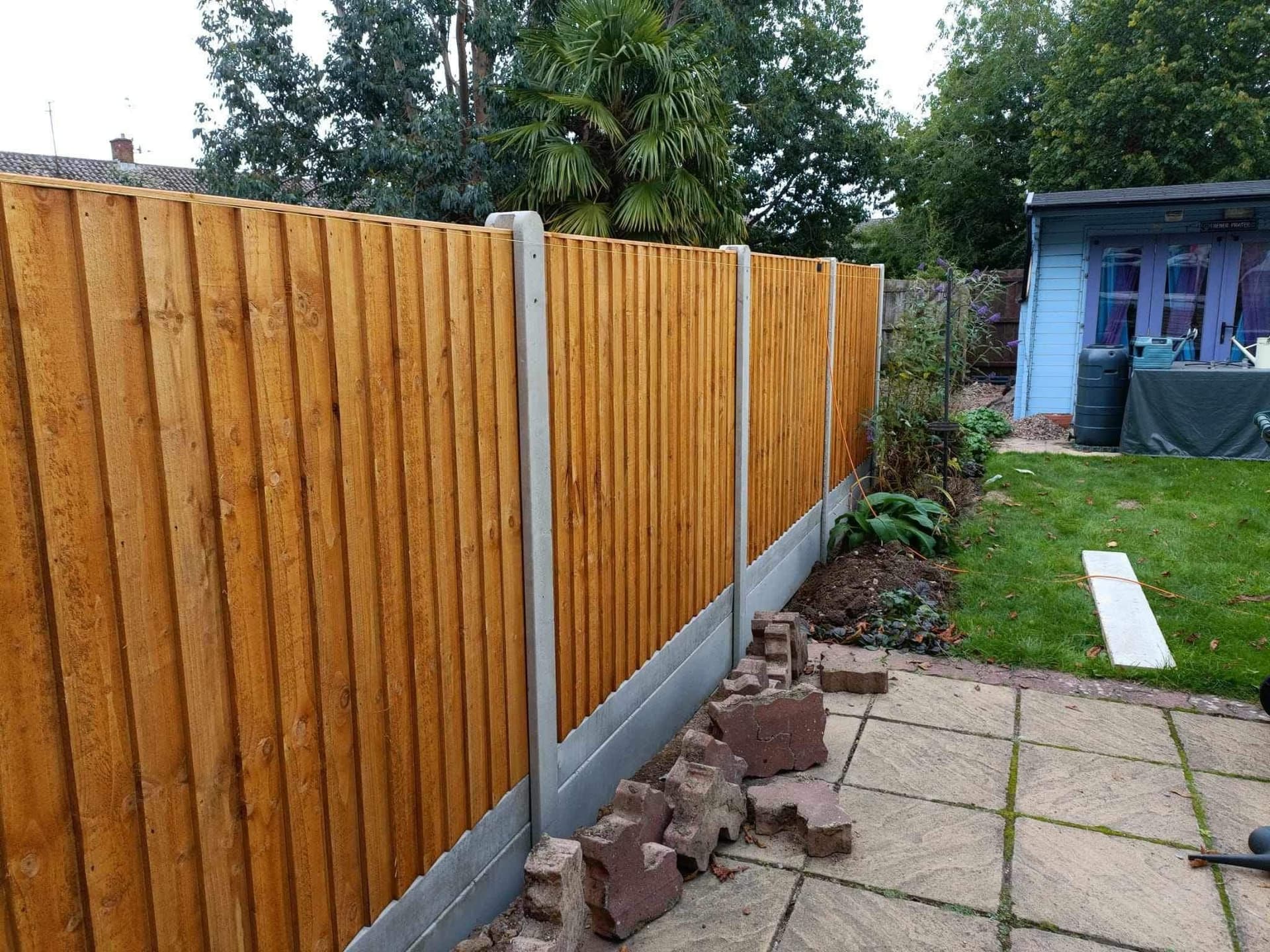 Close-board garden fencing